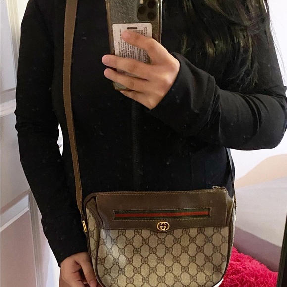 Crossbody - Picture 10 of 16